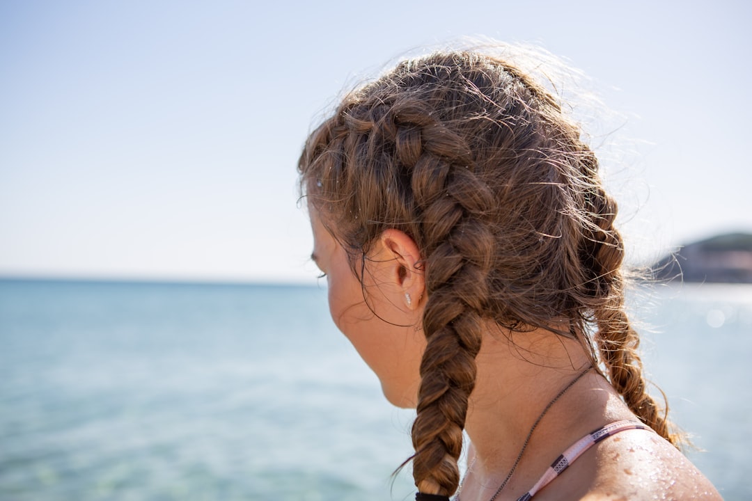 Kuaförde Keratin Bakımı: Fiyatları ve Ne Beklemelisiniz?